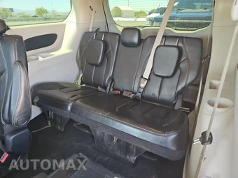 2020 Chrysler Voyager LXi 121.6" WB – miniatura 14