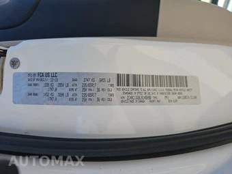 2020 Chrysler Voyager LXi 121.6" WB – miniatura 15