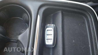 2020 Chrysler Voyager LXi 121.6" WB – miniatura 18