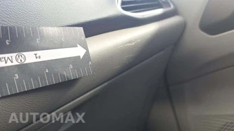 2020 Chrysler Voyager LXi 121.6" WB – miniatura 24