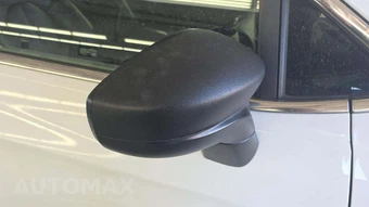 2020 Chrysler Voyager LXi 121.6" WB – miniatura 29