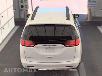 2020 Chrysler Voyager LXi 121.6" WB – miniatura 5