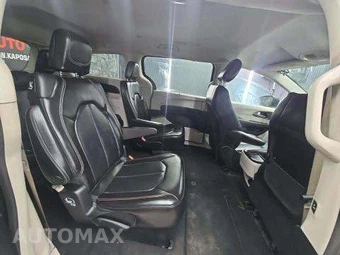 2020 Chrysler Voyager LXi 121.6" WB - miniatura 17