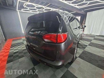 2020 Chrysler Voyager LXi 121.6" WB - miniatura 3