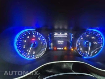 2020 Chrysler Voyager LXi 121.6" WB - miniatura 9