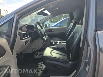 2020 Chrysler Voyager LXi 121.6" WB - miniatura 7