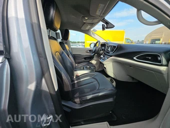 2020 Chrysler Voyager LXi 121.6" WB - miniatura 8