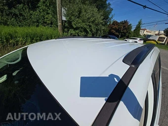 2020 Chrysler Voyager LXi 121.6" WB - miniatura 12