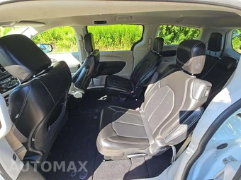 2020 Chrysler Voyager LXi 121.6" WB - miniatura 13