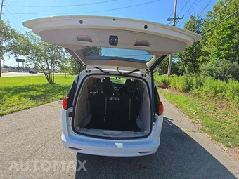 2020 Chrysler Voyager LXi 121.6" WB - miniatura 15