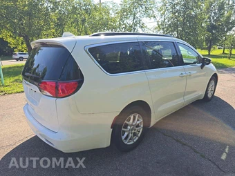 2020 Chrysler Voyager LXi 121.6" WB - miniatura 3