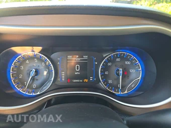 2020 Chrysler Voyager LXi 121.6" WB - miniatura 9