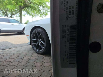 2020 Dodge Challenger GT - miniatura 5