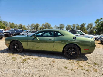 2020 Dodge Challenger R/T - miniatura 5
