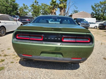 2020 Dodge Challenger R/T - miniatura 8