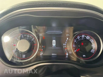 2020 Dodge Challenger R/T - miniatura 13