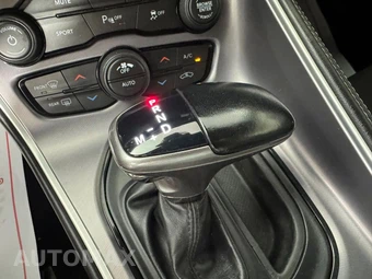 2020 Dodge Challenger R/T - miniatura 21