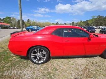 2020 Dodge Challenger R/T – miniatura 5