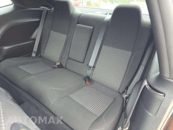 2020 Dodge Challenger SXT – miniatura 13