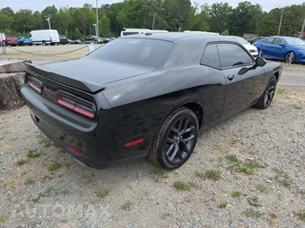 2020 Dodge Challenger SXT – miniatura 3