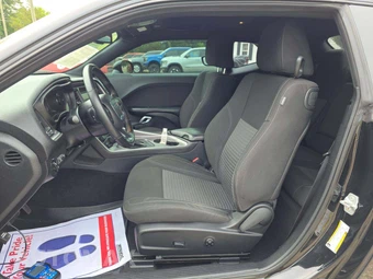 2020 Dodge Challenger SXT – miniatura 6