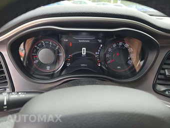 2020 Dodge Challenger SXT – miniatura 9