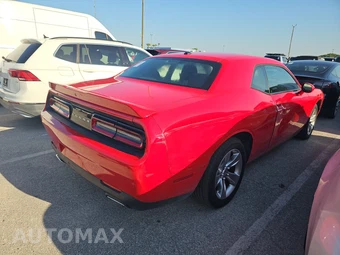 2020 Dodge Challenger SXT – miniatura 4