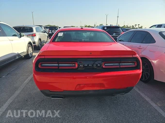2020 Dodge Challenger SXT – miniatura 5