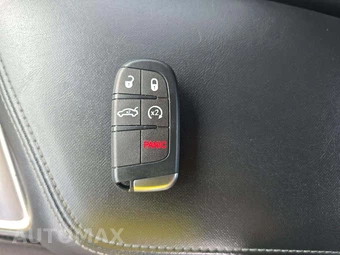 2020 Dodge Challenger SXT – miniatura 8