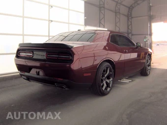 2020 Dodge Challenger SXT – miniatura 4