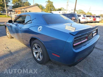 2020 Dodge Challenger SXT - miniatura 2