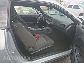 2020 Dodge Challenger SXT – miniatura 18