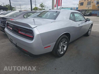 2020 Dodge Challenger SXT – miniatura 3