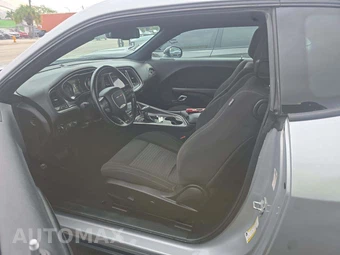 2020 Dodge Challenger SXT – miniatura 6
