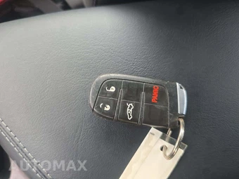 2020 Dodge Challenger SXT – miniatura 8