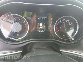 2020 Dodge Challenger SXT – miniatura 9
