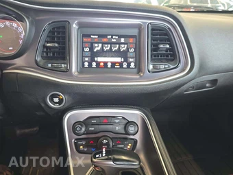 2020 Dodge Challenger SXT - miniatura 10
