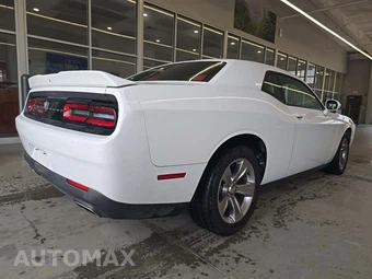 2020 Dodge Challenger SXT - miniatura 3