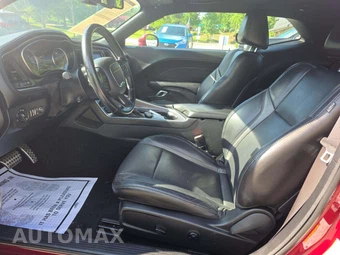 2020 Dodge Challenger SXT - miniatura 6