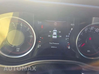 2020 Dodge Challenger SXT - miniatura 9