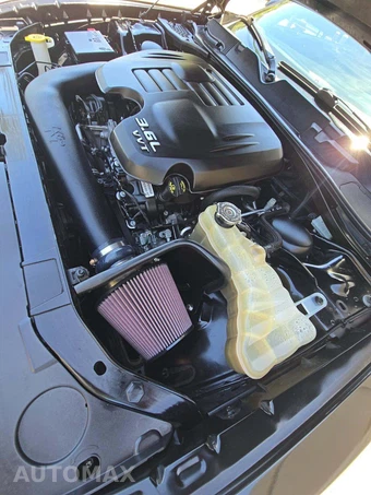 2020 Dodge Challenger SXT - miniatura 18