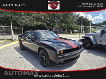 2020 Dodge Challenger SXT – miniatura 3