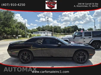 2020 Dodge Challenger SXT – miniatura 4
