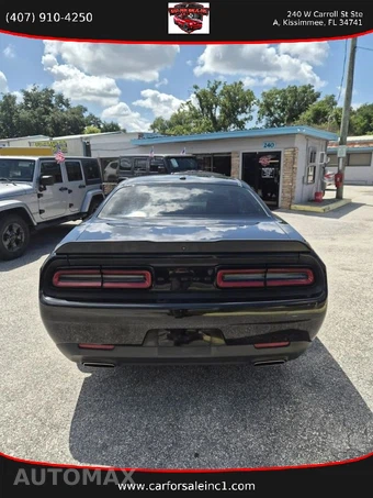 2020 Dodge Challenger SXT – miniatura 6