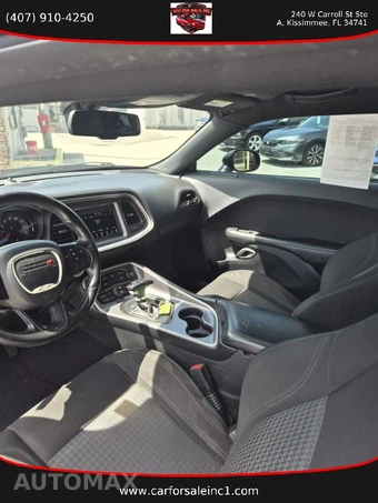 2020 Dodge Challenger SXT – miniatura 8