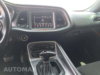 2020 Dodge Challenger SXT - miniatura 10