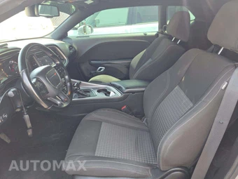 2020 Dodge Challenger SXT - miniatura 6