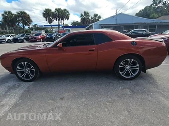 2020 Dodge Challenger SXT – miniatura 3