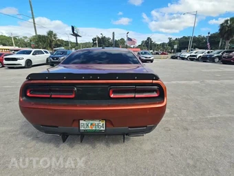 2020 Dodge Challenger SXT – miniatura 4