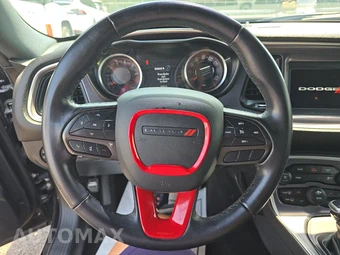 2020 Dodge Challenger SXT – miniatura 10